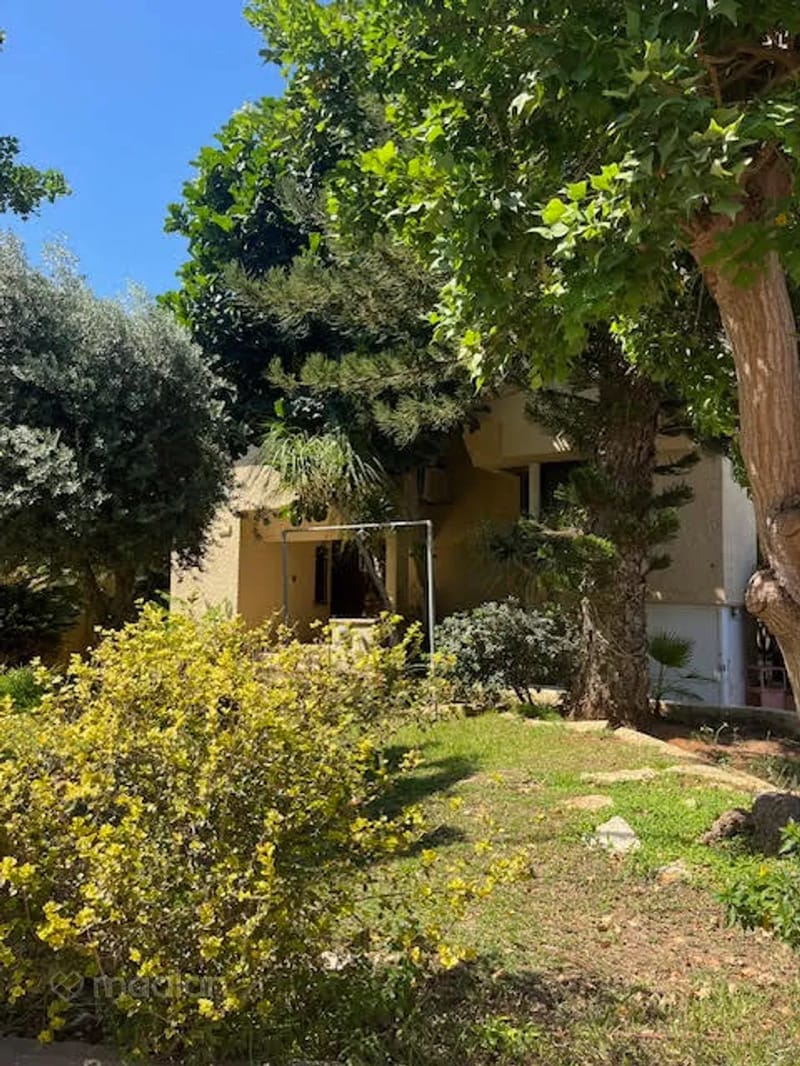 תמונה ממדלן – 9 חדרים • 9,000,000 ₪, ד"ר אליהו 12, קריית קריניצי, רמת גן