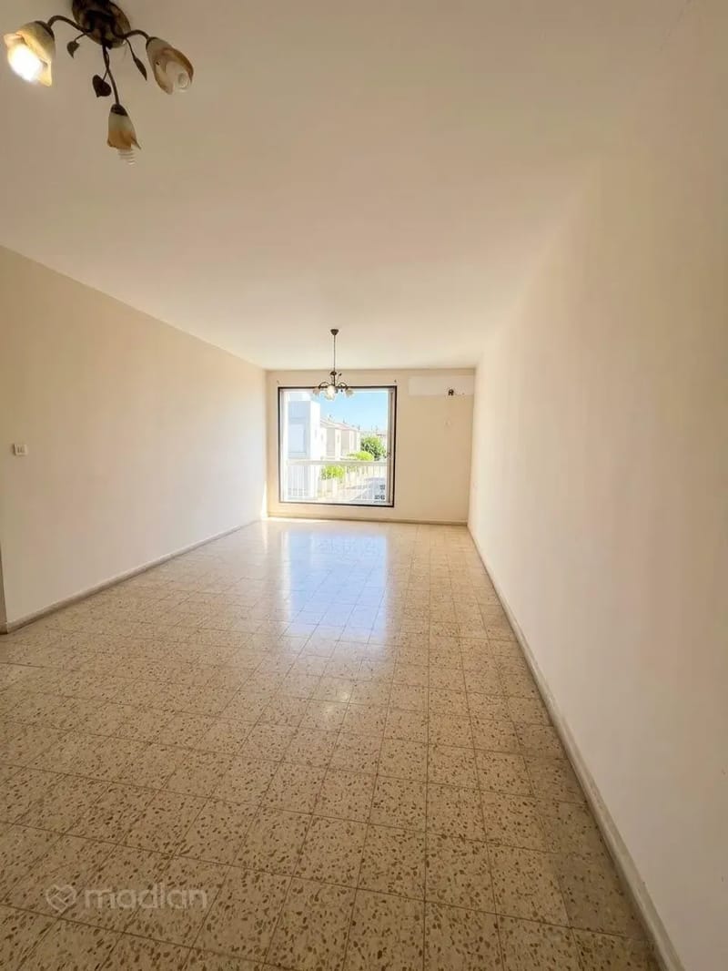 תמונה ממדלן – 3 חדרים • 1,750,000 ₪, לוי אשכול 15, גלי הים, נתניה (1)