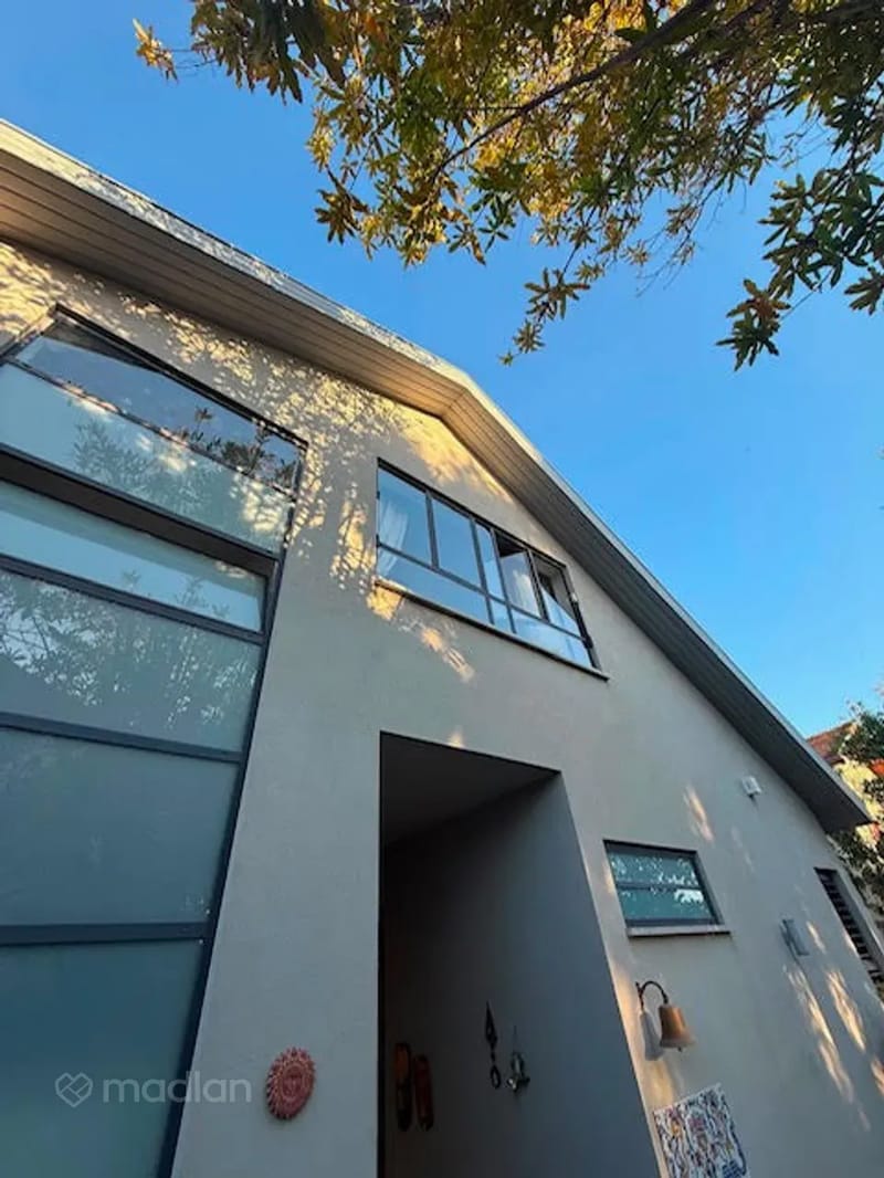 תמונה ממדלן – 7 חדרים • 8,500,000 ₪, הלוטוס 16, רמת אפעל, רמת גן (1)