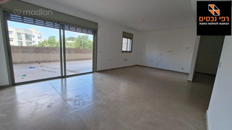 Photo from Madlan – 5 Rooms • ₪10,500, שלמה המלך 21, Kiron, Kiryat Ono (1)