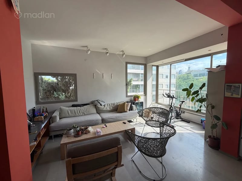 תמונה ממדלן – 3 חדרים • 10,300 ₪, מרים החשמונאית 21, הצפון החדש - החלק הצפוני, תל אביב (1)