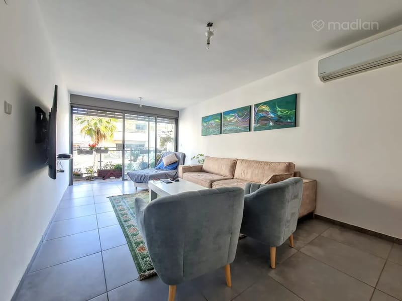 תמונה ממדלן – 4 חדרים • 2,790,000 ₪, הרצוג 18, שכונה מרכז דרום, רעננה (1)