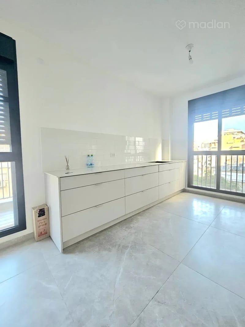 תמונה ממדלן – 5 חדרים • 8,500 ₪, יהוד 1, המרכז השקט, פתח תקווה (1)