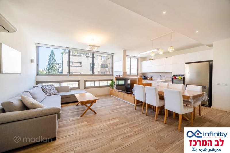 תמונה ממדלן – 5 חדרים • 3,380,000 ₪, ברץ 9, כפר גנים א', פתח תקווה (1)
