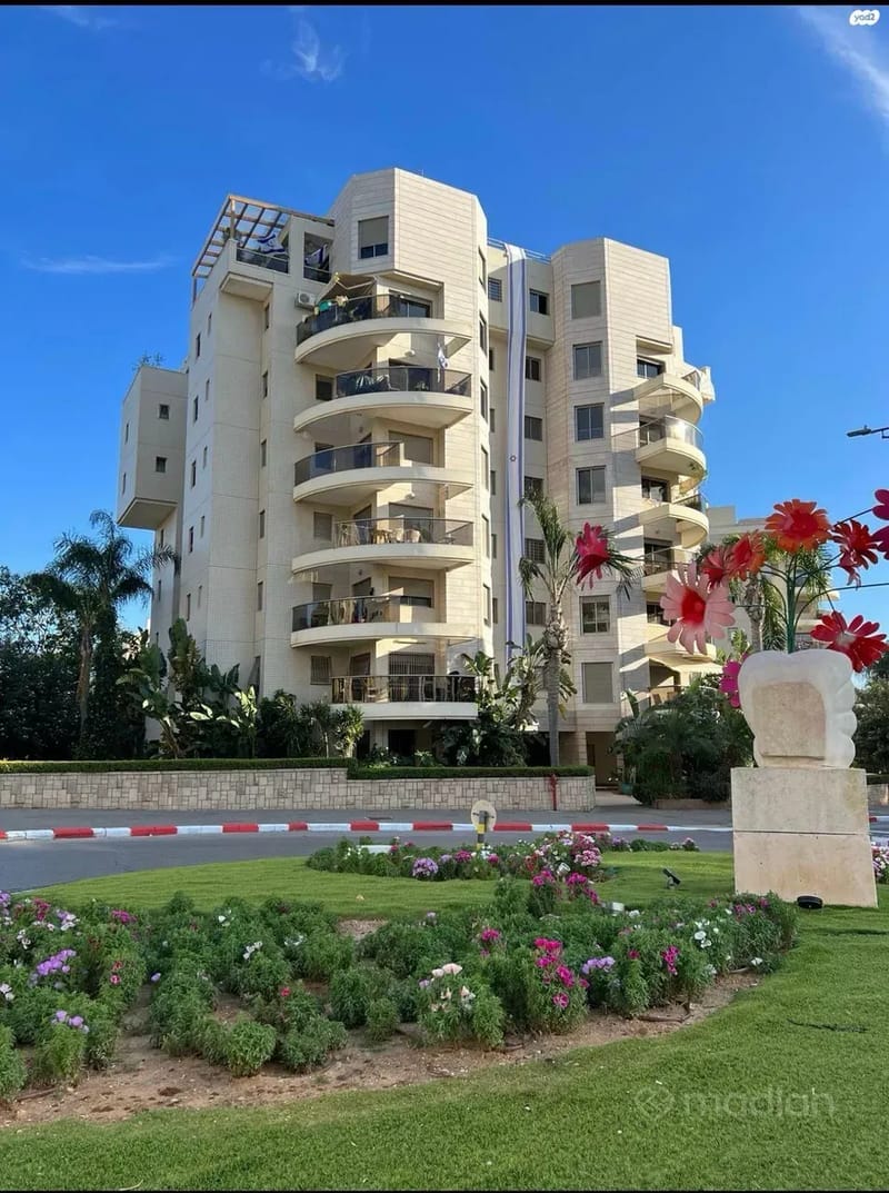 תמונה ממדלן – 4 חדרים • 8,700 ₪, העוגן 1, הדרי סמל, נס ציונה (1)