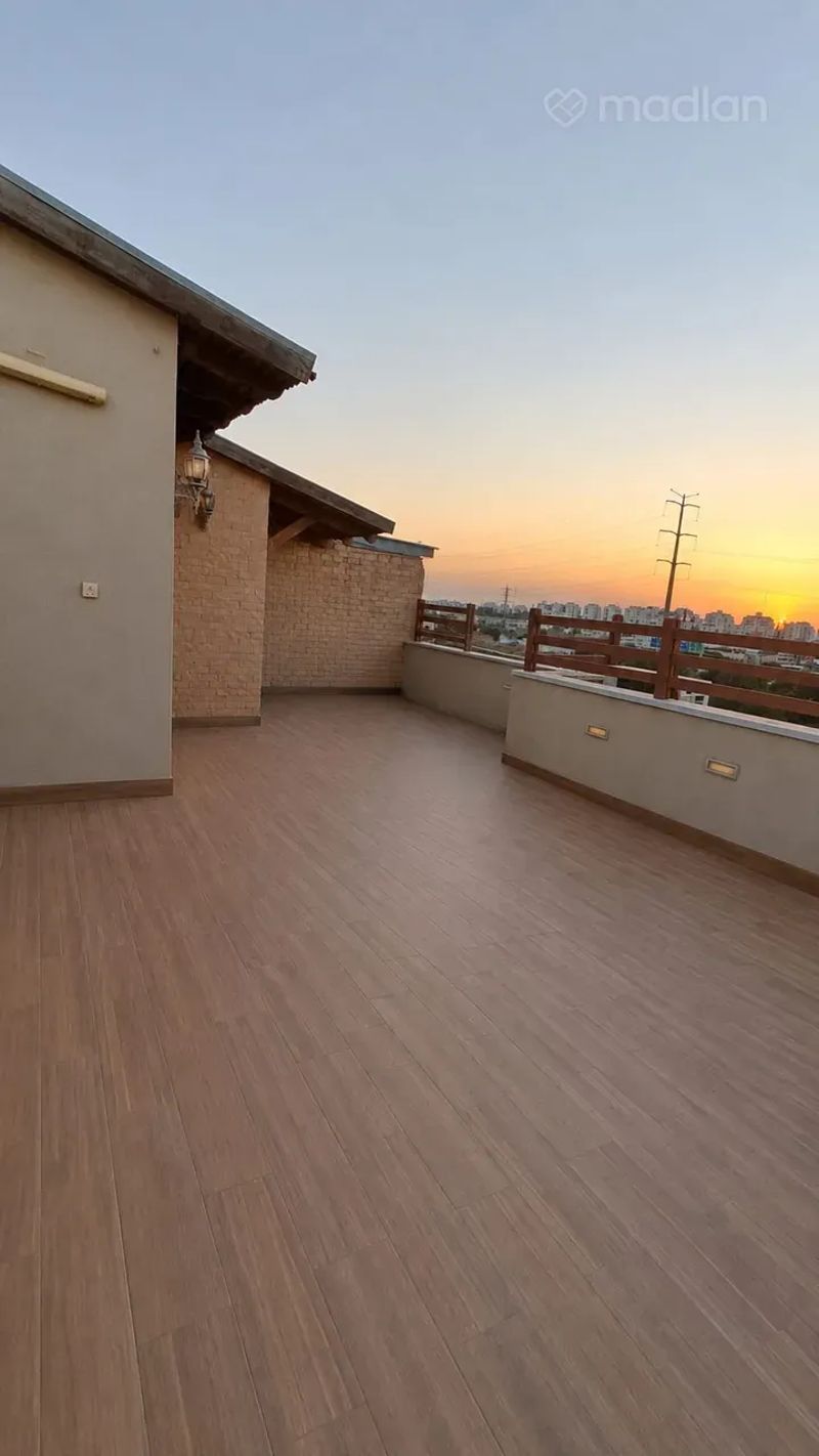 תמונה ממדלן – 6 חדרים • 3,450,000 ₪, בן גוריון 34, כצנלסון, ראשון לציון (1)
