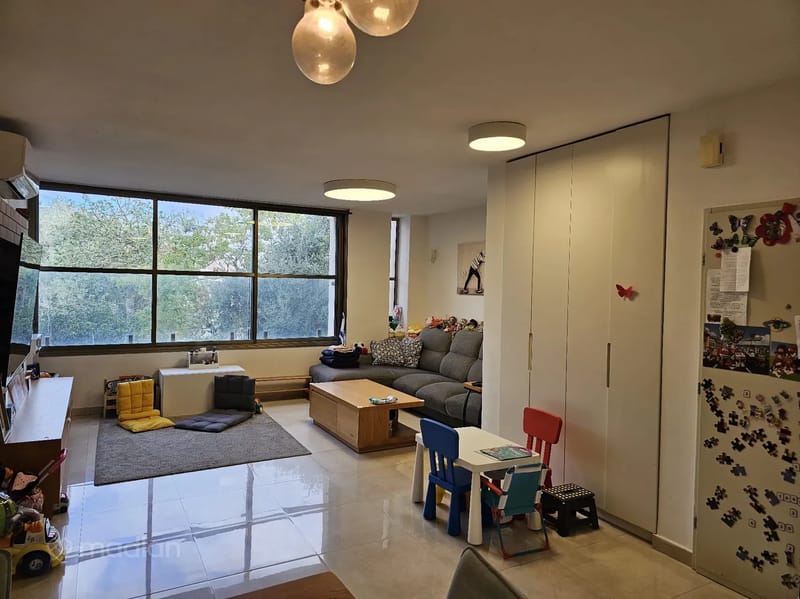 תמונה ממדלן – 4 חדרים • 3,190,000 ₪, הנדיב 43, מרכז, הרצליה (1)
