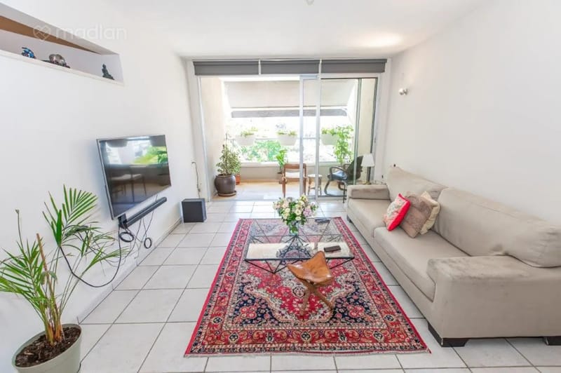 תמונה ממדלן – 4.5 חדרים • 12,000 ₪, בורלא יהודה 4, תוכנית ל', תל אביב (1)
