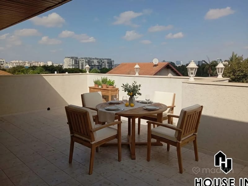 תמונה ממדלן – 6 חדרים • 15,500 ₪, ההגנה 12, נווה דוד רמז, רעננה (1)