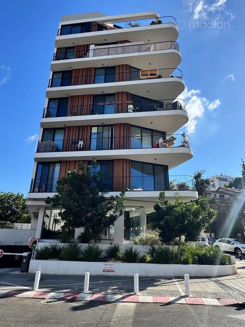 תמונה ממדלן – 4 חדרים • 3,250,000 ₪, רוטברג 5, פועלי הרכבת, גבעתיים (1)