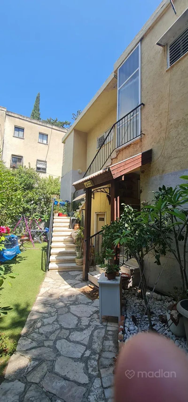 תמונה ממדלן – 4 חדרים • 4,000 ₪, חניתה 25, נווה שאנן, חיפה (1)