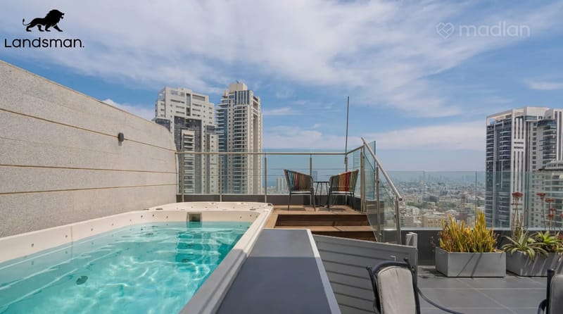 תמונה ממדלן – 6 חדרים • 7,999,000 ₪, הנביאים 64, שכונה דרום חדש, בת ים (1)