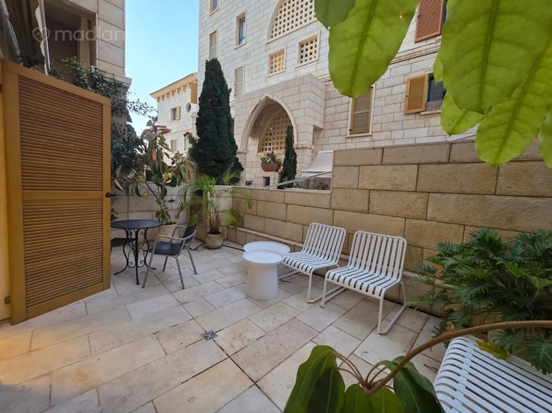 תמונה ממדלן – 2.5 חדרים • 8,500 ₪, לואי פסטר 3, יפו העתיקה (נמל יפו), תל אביב (1)