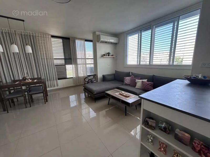 תמונה ממדלן – 3 חדרים • 5,500 ₪, בעש"ט 15, נאות רחל, חולון (1)