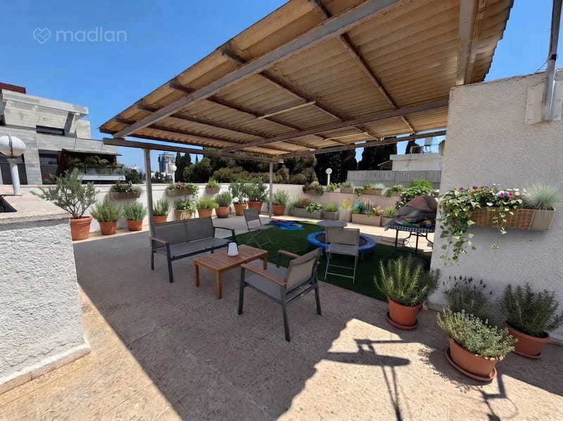 תמונה ממדלן – 4 חדרים • 8,900 ₪, בנים 38, מרכז, הרצליה (1)