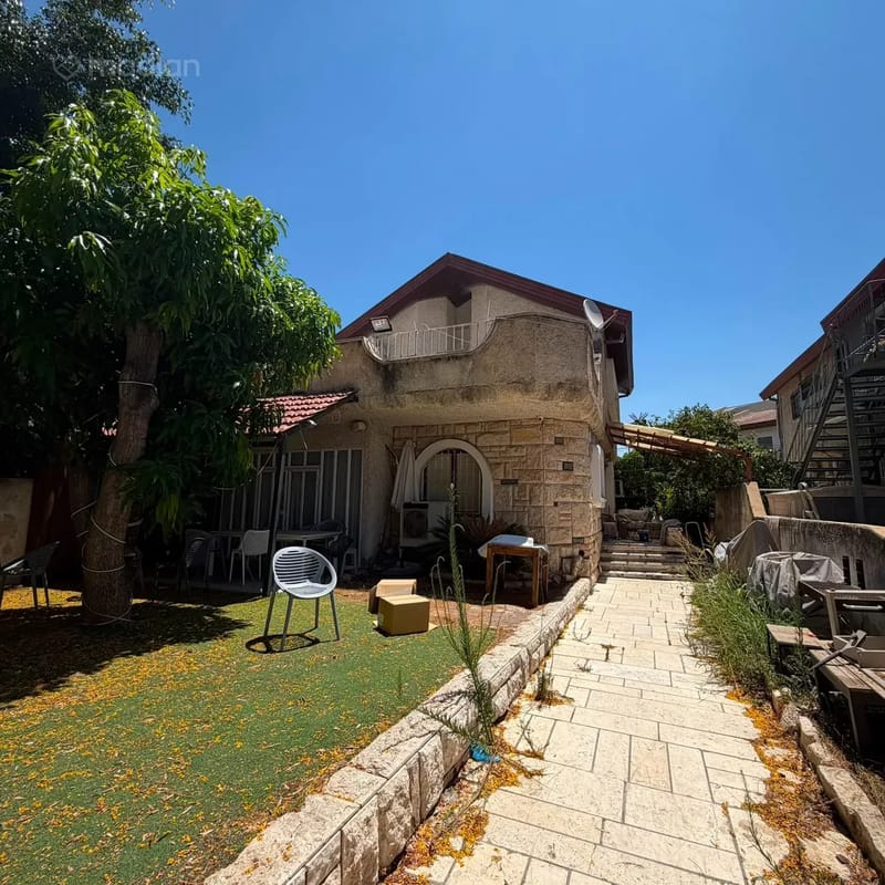 תמונה ממדלן – 6 חדרים • 14,000 ₪, בן אליעזר 23, נווה אילן, לוד (1)