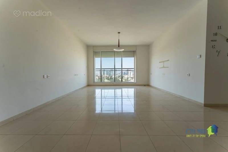 תמונה ממדלן – 4.5 חדרים • 3,740,000 ₪, המאבק 7, תל גנים, גבעתיים (1)