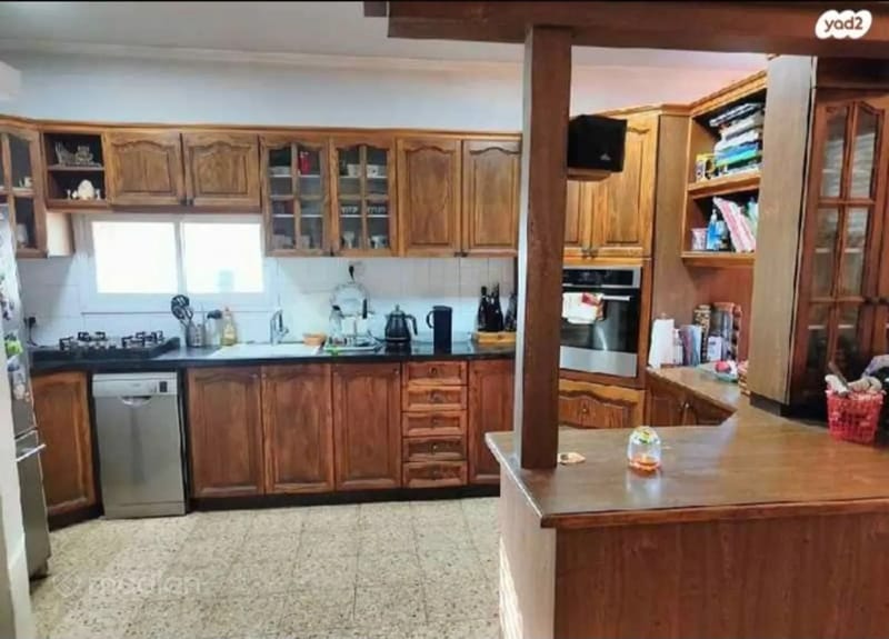 תמונה ממדלן – 7 חדרים • 10,000 ₪, פישלזון 6, רמב"ם, ראשון לציון (1)