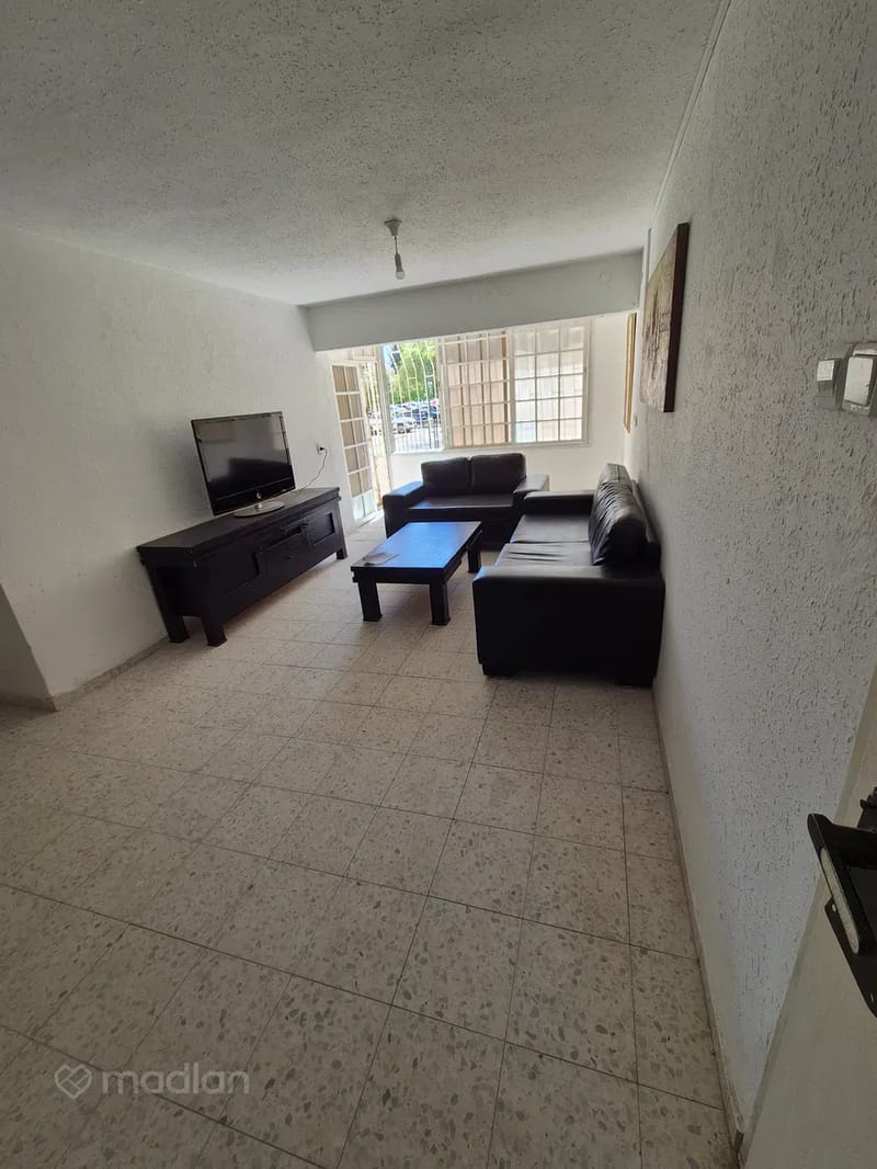 תמונה ממדלן – 3 חדרים • 3,300 ₪, שלמה המלך 13, שכונה ד', באר שבע (1)