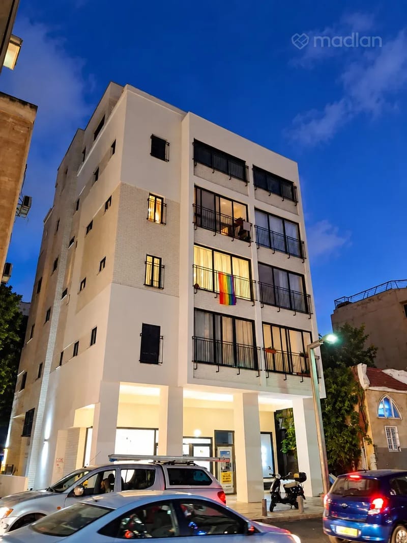 תמונה ממדלן – 3 חדרים • 3,890,000 ₪, מרמורק 20, לב תל אביב, תל אביב (1)