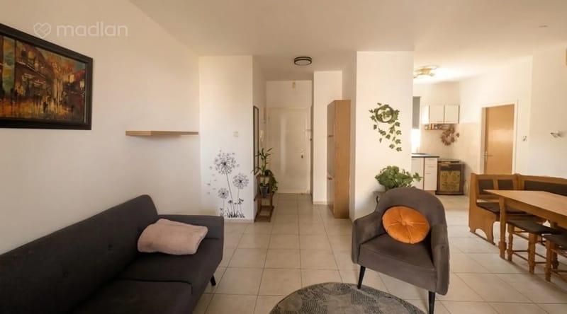 תמונה ממדלן – 3 חדרים • 3,500 ₪, יוהנה ז'בוטינסקי 5, נווה זאב, באר שבע (1)