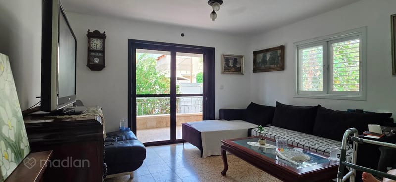 תמונה ממדלן – 3 חדרים • 6,500 ₪, ארלוזורוב 1, מורשה, רמת השרון (1)