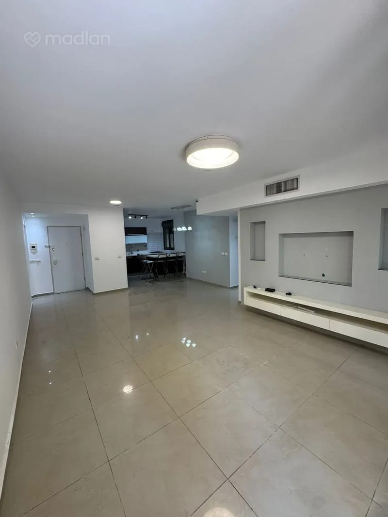 Photo from Madlan – 5 Rooms • ₪3,190,000, יעל רום 22, Hadar HaMoshavot HaHadasha, Petah Tikva (1)