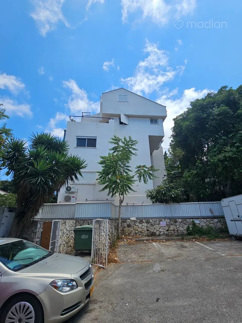 Photo from Madlan – 3 Rooms • ₪4,600, שושנת הכרמל 19, Western Carmel, Haifa (1)