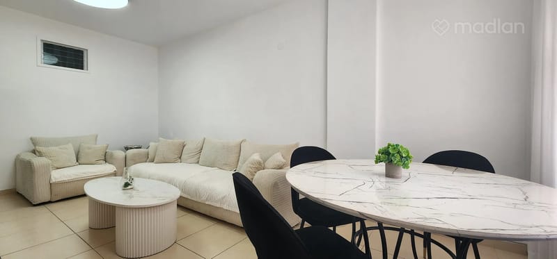 תמונה ממדלן – 4.5 חדרים • 1,950,000 ₪, זמנהוף 27, לב העיר, בת ים (1)