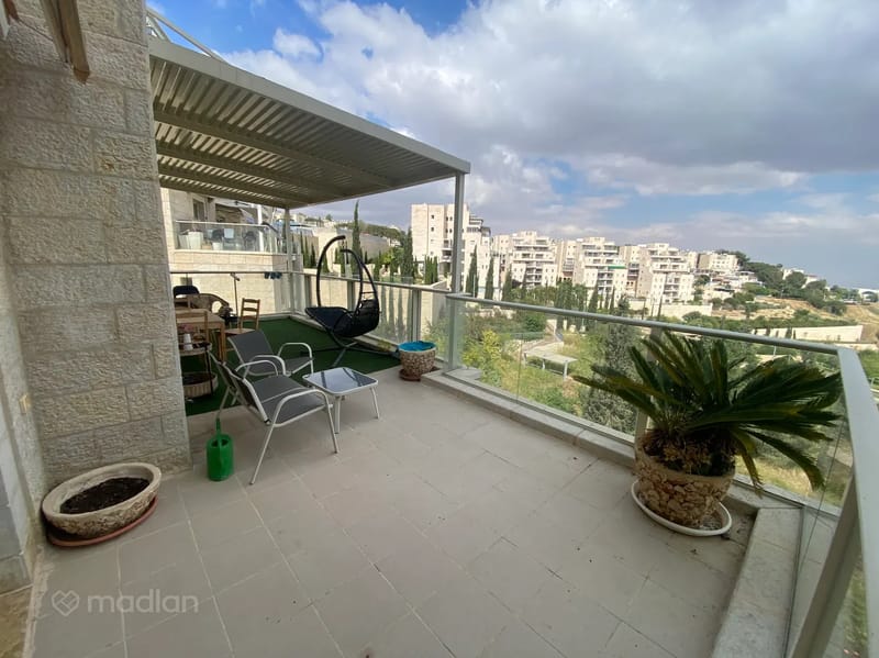 תמונה ממדלן – 3 חדרים • 8,900 ₪, קורץ 7, רמות רחל (ארנונה החדשה), ירושלים (1)
