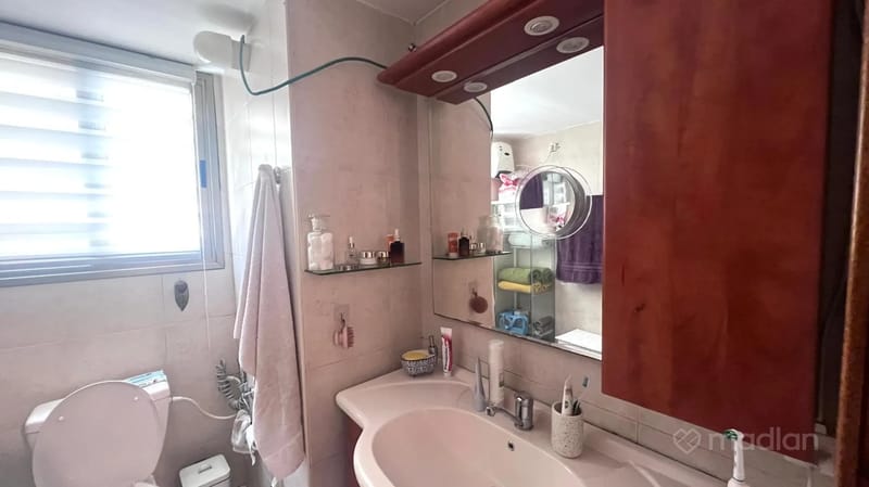 Фото с Madlan – 3 Комнаты • 5,200 ₪, הר עצמון 1, ха-Парк, Кфар-Сава (1)