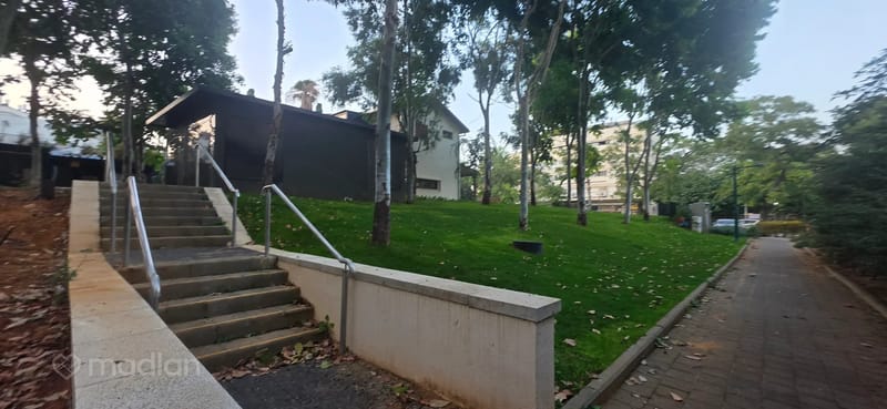 תמונה ממדלן – 6 חדרים • 22,000 ₪, השופטים 64, הדר, רמת השרון (1)