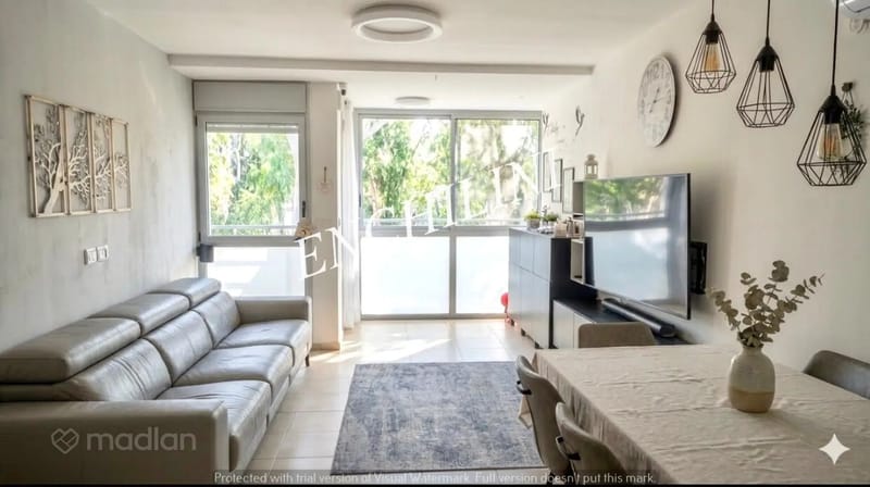 תמונה ממדלן – 5 חדרים • 4,980,000 ₪, מבצע קדש 18, מעוז אביב, תל אביב (1)