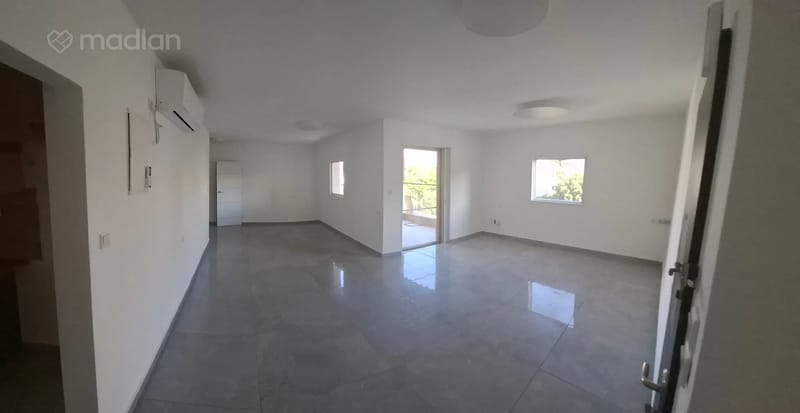 תמונה ממדלן – 4 חדרים • 6,500 ₪, עמק דותן 61, הנחלים, מודיעין-מכבים-רעות (1)
