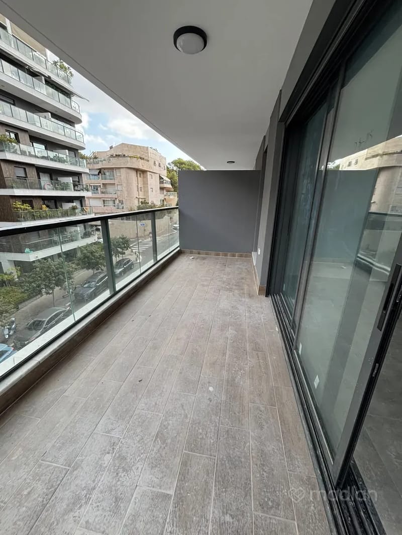 Фото с Madlan – 4 Комнаты • 12,000 ₪, גולומב 62, Арлозоров, Гиватаим (1)