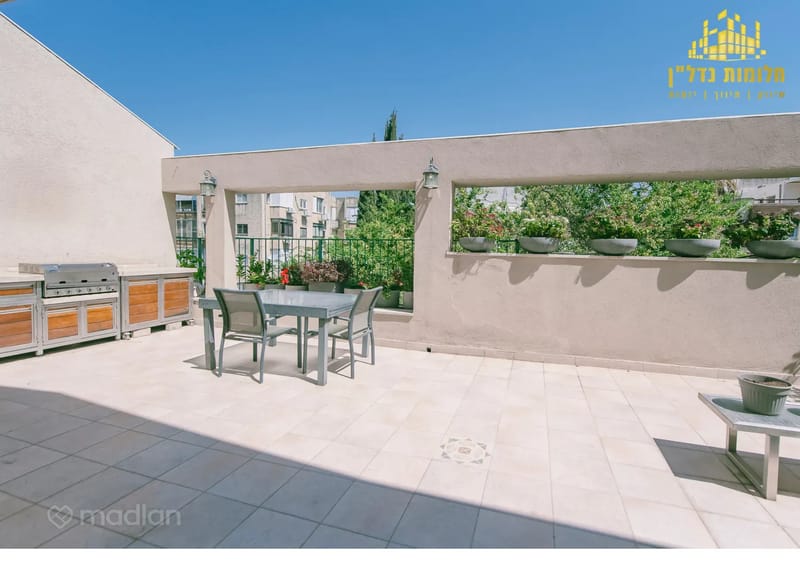 תמונה ממדלן – 5 חדרים • 3,590,000 ₪, הגר"א 18, פועלים ד', כפר סבא (1)