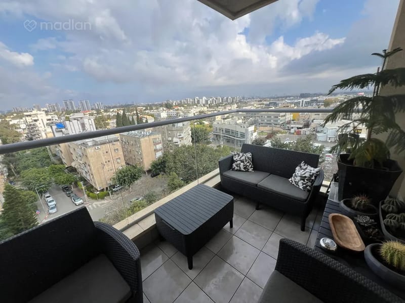 תמונה ממדלן – 2.5 חדרים • 1,900,000 ₪, בלבן אליעזר 19, קדמת ראשון, ראשון לציון (1)