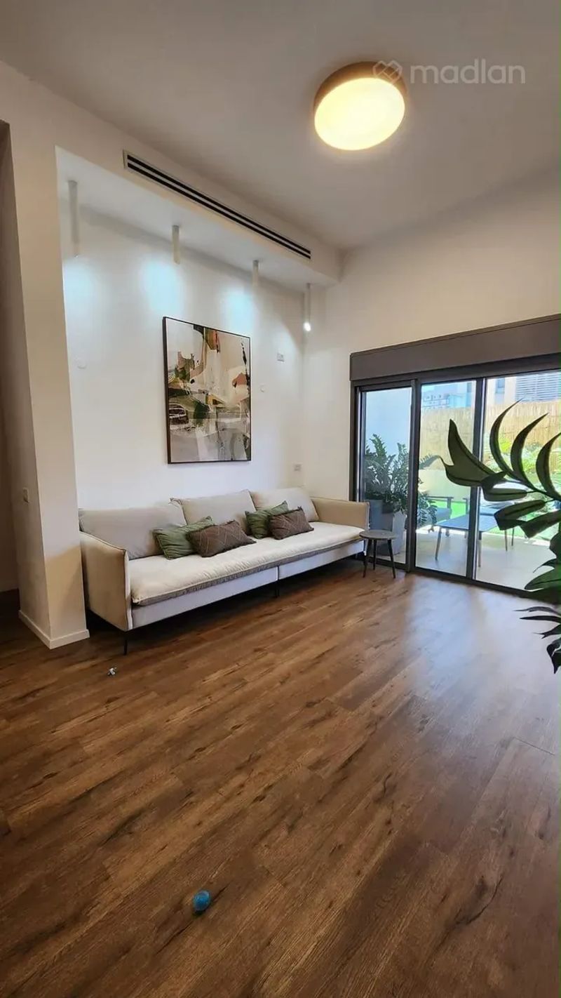 תמונה ממדלן – 3 חדרים • 4,190,000 ₪, הרב עובדיה יוסף 1, גליל ים (מתחם הכוכבים), הרצליה (1)