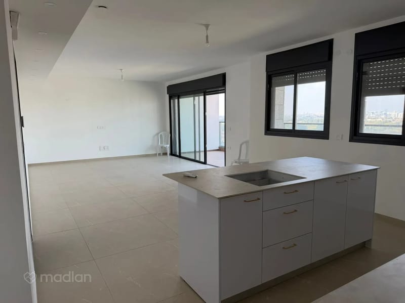 Photo from Madlan – 4 Rooms • ₪8,800, מניה שוחט 8, Neve Ayalon, Or Yehuda (1)