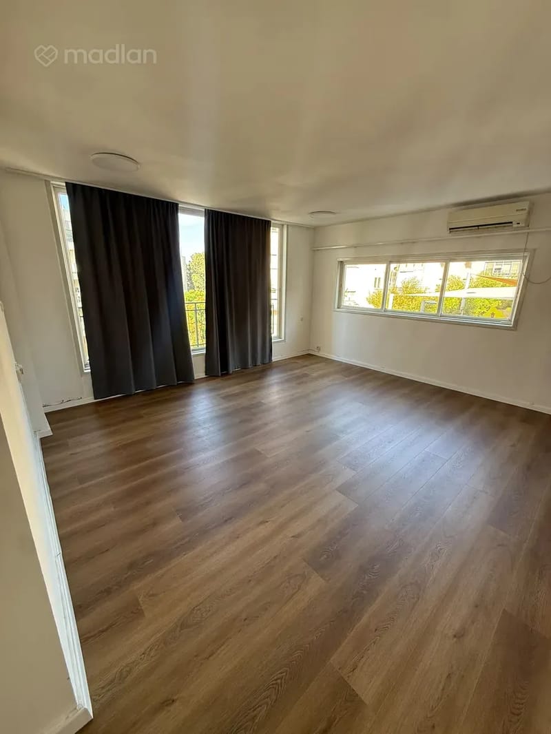 תמונה ממדלן – 4.5 חדרים • 7,800 ₪, פועלי הרכבת 3, פועלי הרכבת, גבעתיים (1)
