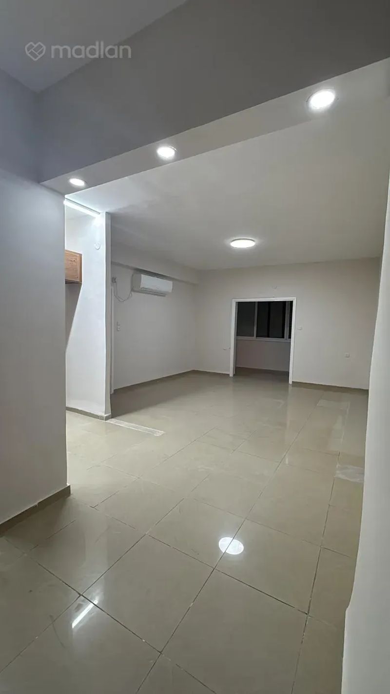 Photo from Madlan – 3.5 Rooms • ₪5,500, המצפה 4, Neve Sha'anan, Haifa (1)