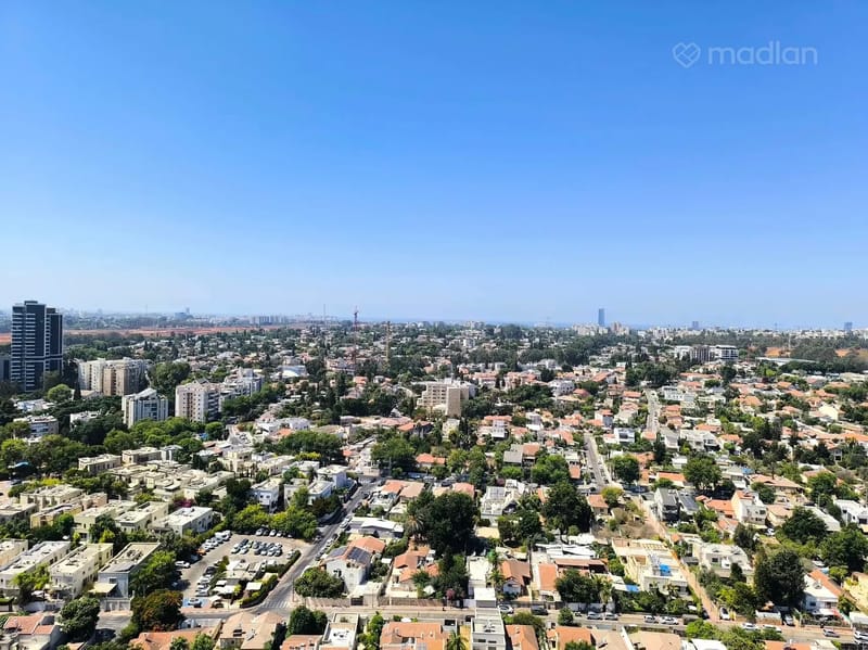 Photo from Madlan – 4 Rooms • ₪4,950,000, החלוץ 22, Morasha, Ramat HaSharon (1)