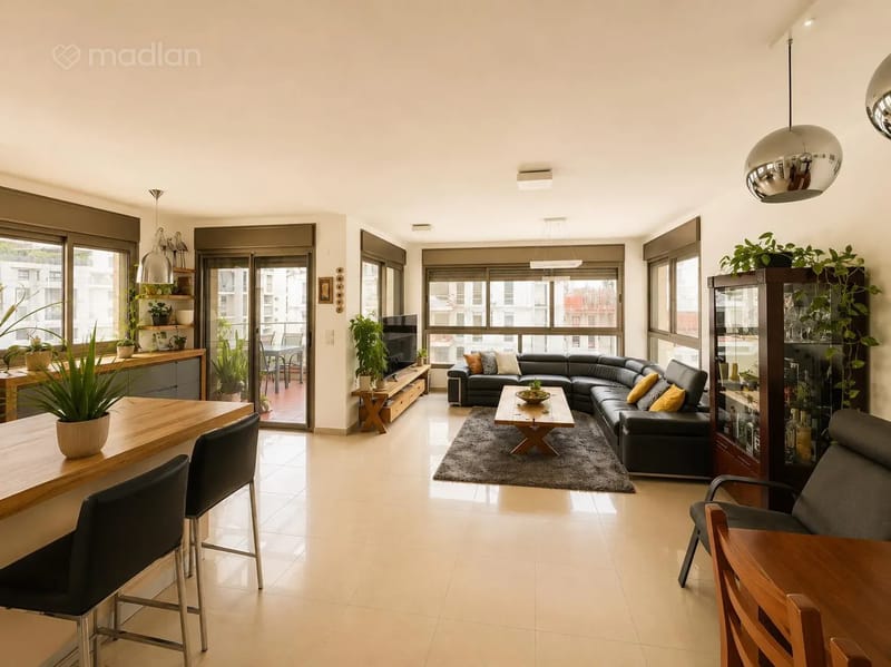 Photo from Madlan – 5 Rooms • ₪5,650,000, השדות 5, Neve Gan, Ramat HaSharon (1)