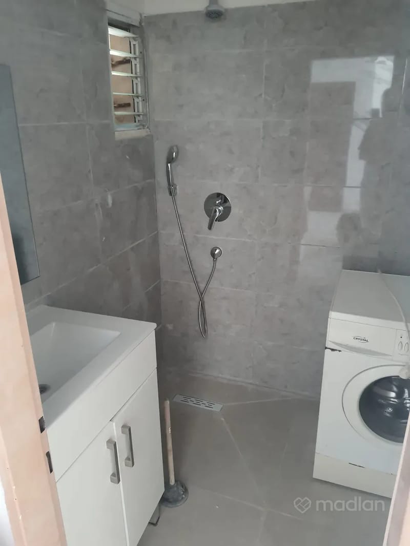 Фото с Madlan – 3 Комнаты • 5,600 ₪, שדרות נוה יעקב 55, Неве-Яаков, Иерусалим (1)