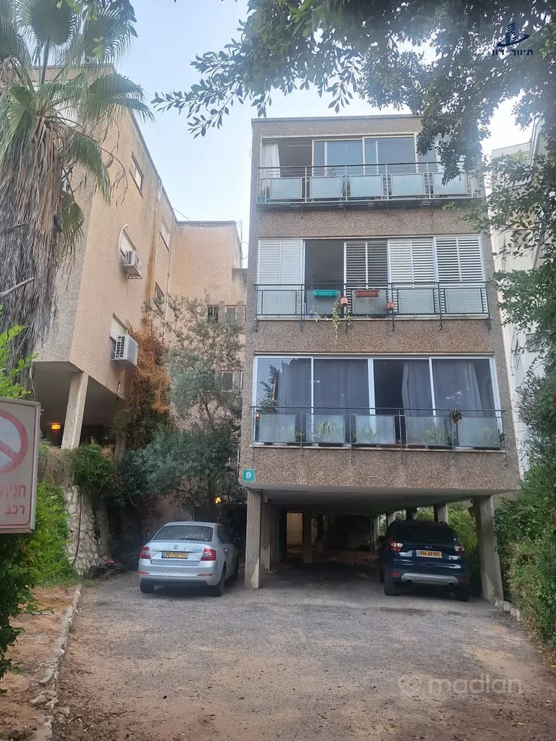 תמונה ממדלן – 3 חדרים • 6,500 ₪, המעגל 1, פועלי הרכבת, גבעתיים (1)