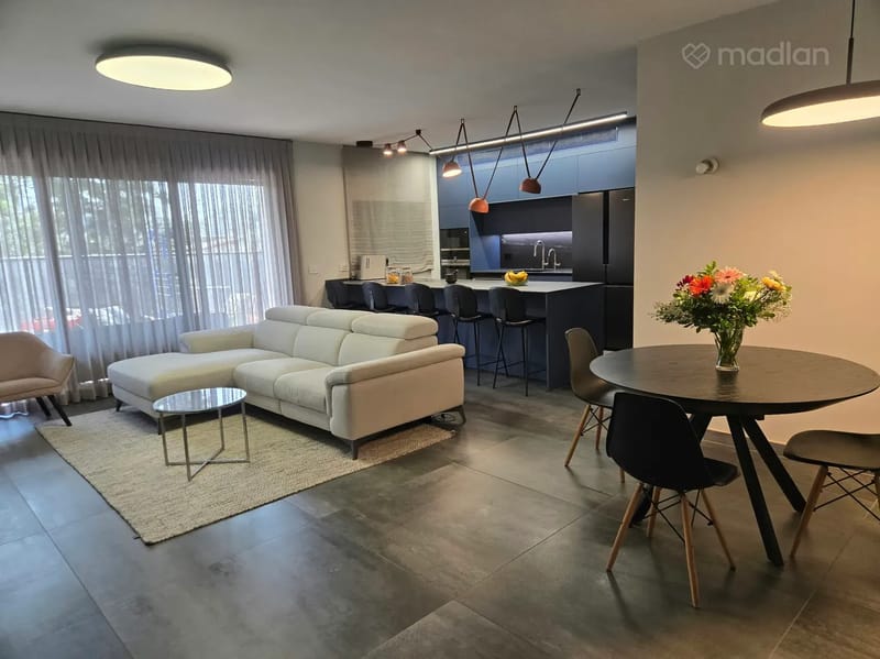 Фото с Madlan – 5 Комнаты • 12,500 ₪, בני בנימין 22, הרצלייה הירוקה, Герцлия (1)