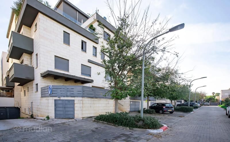 Photo from Madlan – 5 Rooms • ₪5,690,000, קיבוץ יסודות 1, Metcham Grinberg, Hod HaSharon (1)