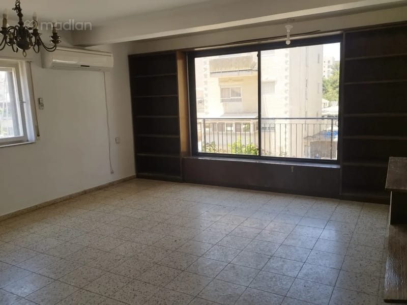 Фото с Madlan – 4.5 Комнаты • 8,500 ₪, בעל השאילתות 1, Гиват-Шауль, Иерусалим (1)