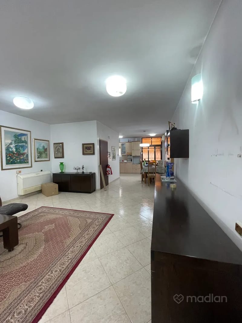 Photo from Madlan – 4 Rooms • ₪9,000, בורוכוב 39, Borochov, Givatayim (1)