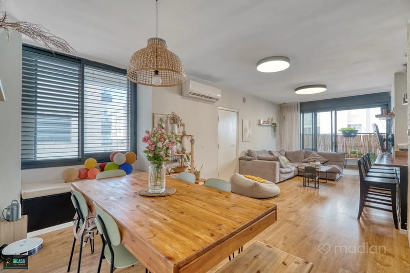 תמונה ממדלן – 3.5 חדרים • 2,690,000 ₪, בר אילן 25, נווה דוד רמז, רעננה (1)